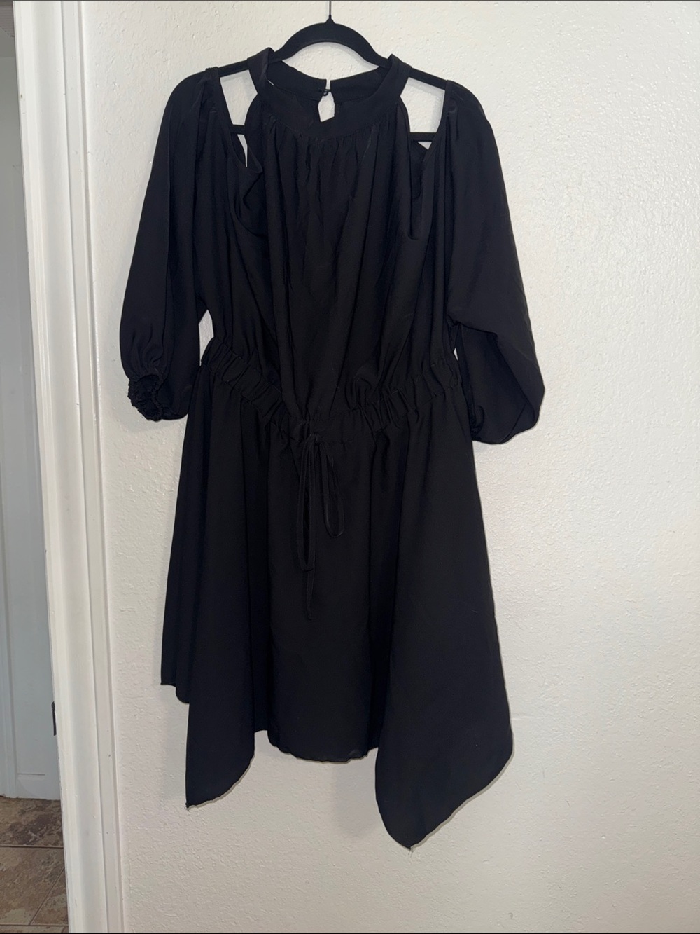 SHEIN Black Cold-Shoulder Drawstring Waist Midi Dress